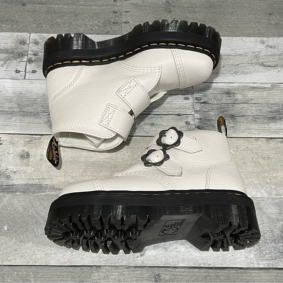 DR. MARTENS Women’s Devon Flower Platform Bootie - White - Sz - 7 .US / 38 .EU - Picture 8 of 11